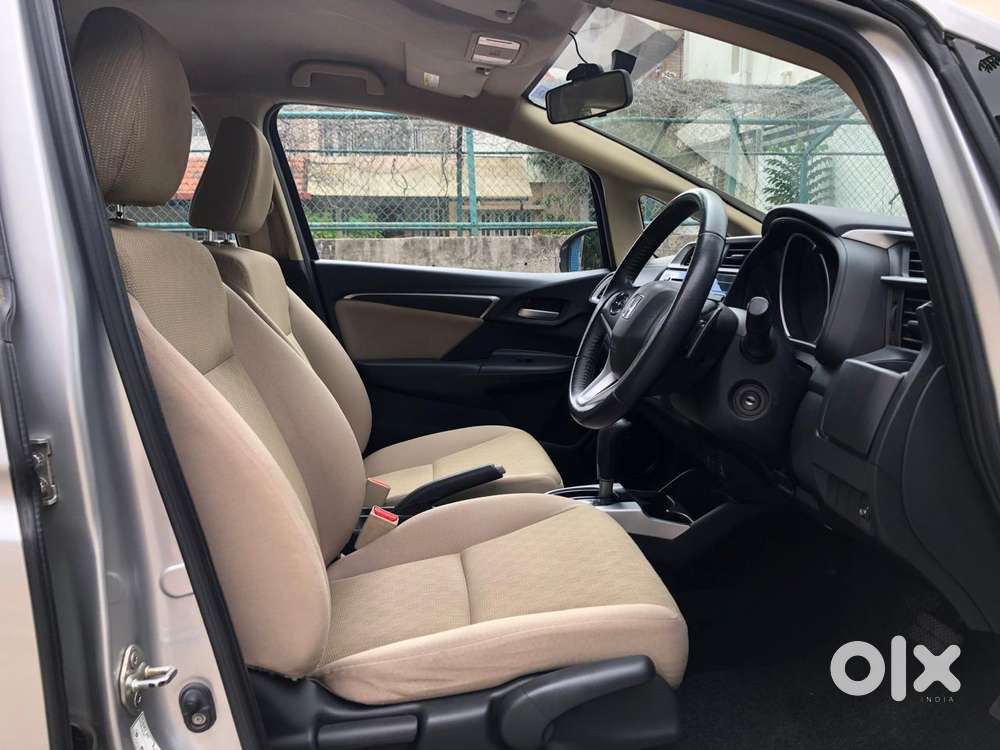 Honda Jazz V Automatic, 2016, Petrol