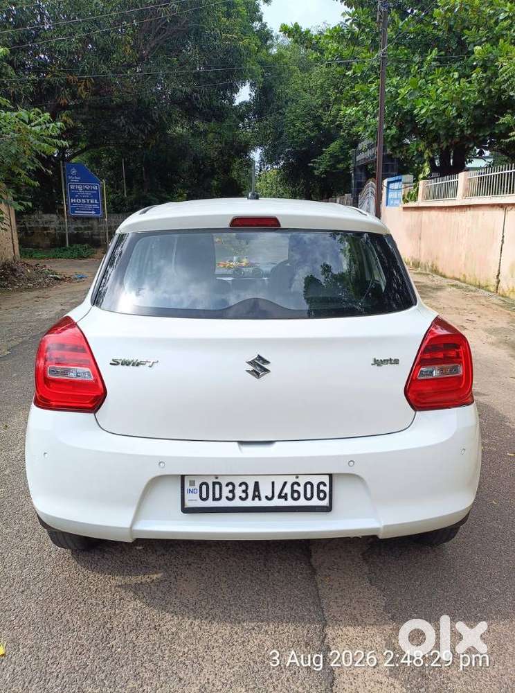 Maruti Suzuki Swift Vxi + Manual, 2023, Petrol