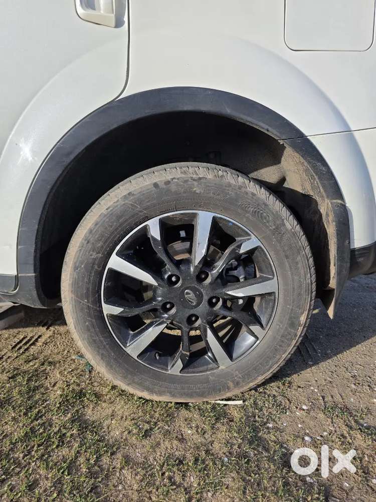 Mahindra Xuv500 W 11 Automatic 2018