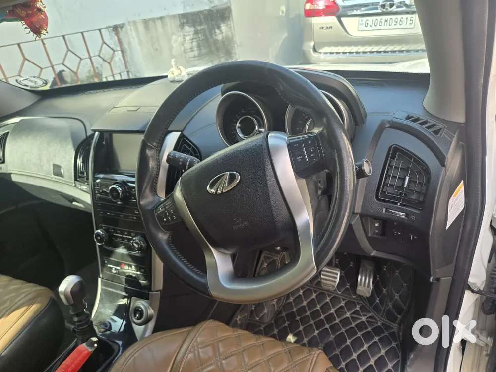 Mahindra Xuv500 2.2 W11 2019