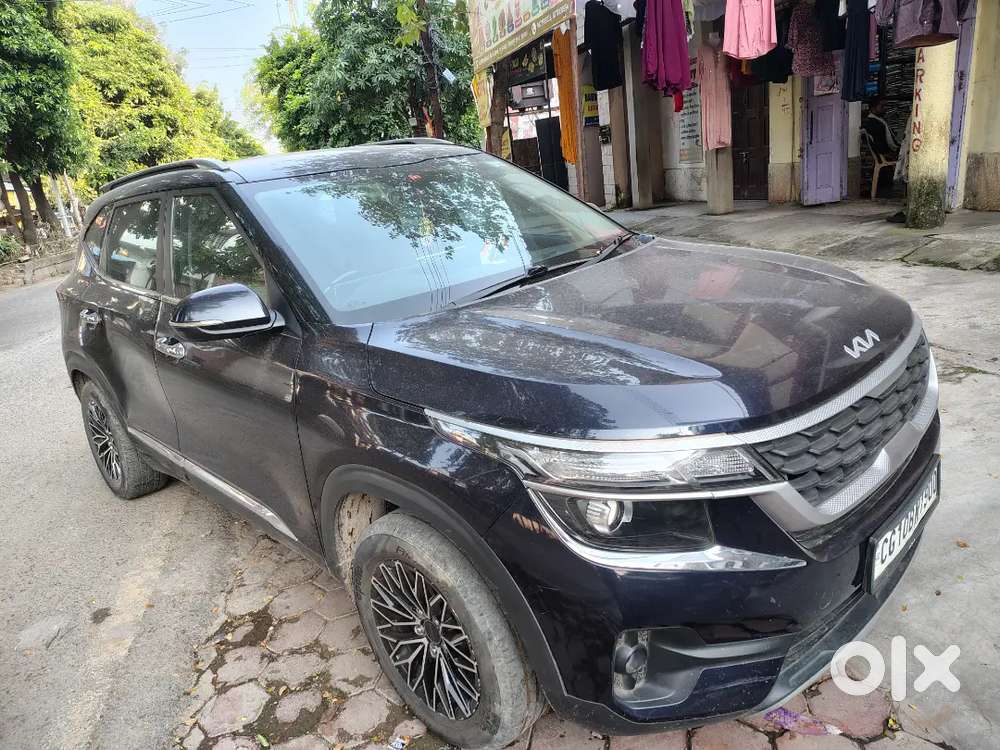 Single Hand Driven With Alloy Wheels And Top Hand Rear Seat