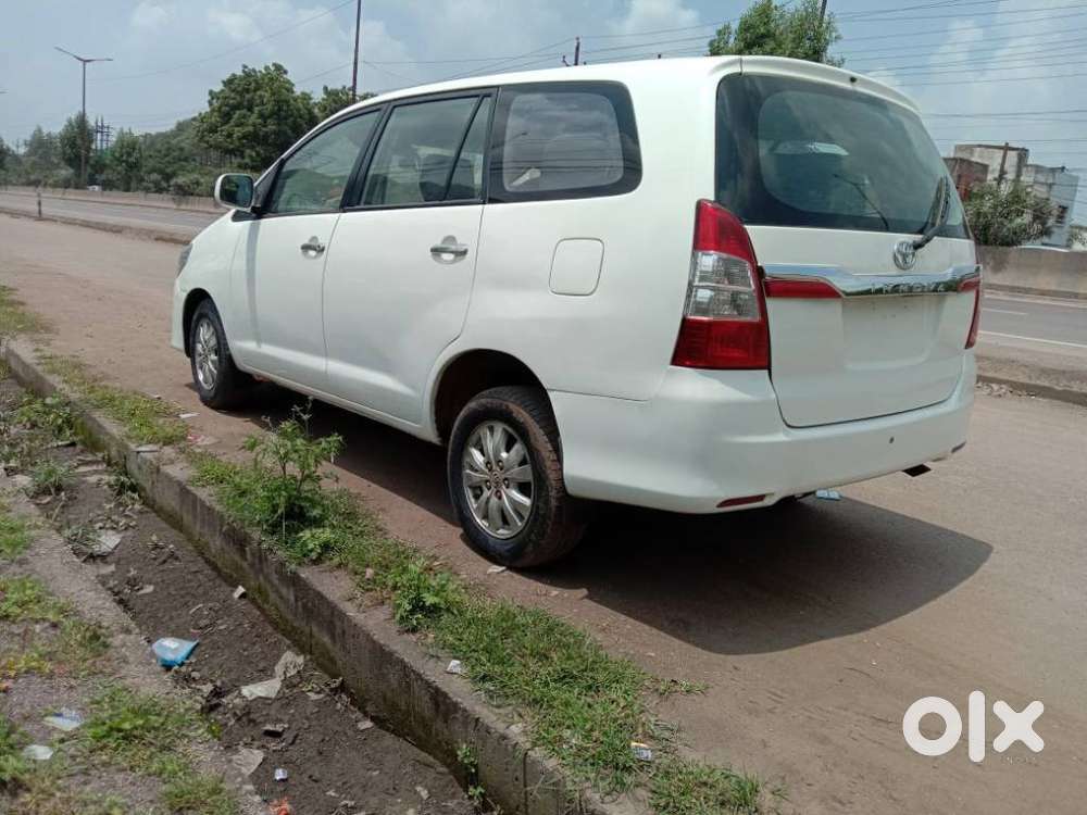 Toyota Innova 2.0 G (petrol) 8 Seater Bs Iv, 2009, Diesel