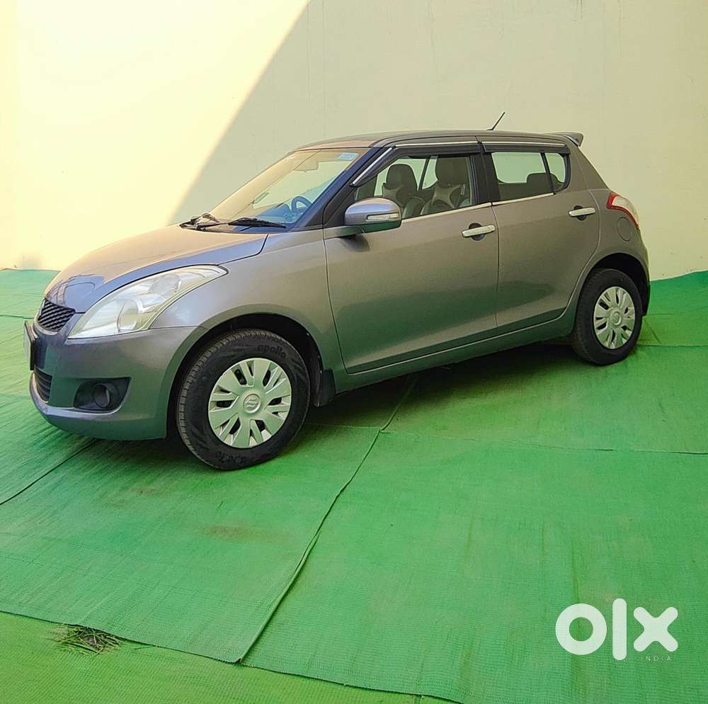 Maruti Suzuki Swift Vxi + Manual, 2013, Petrol