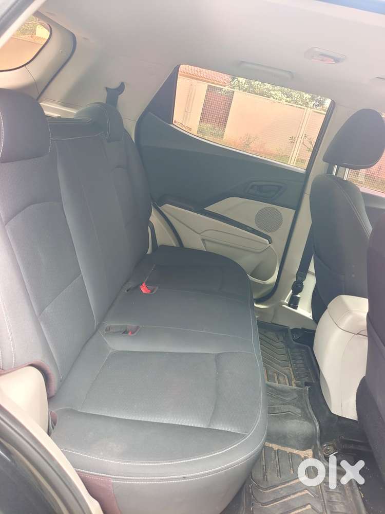 Mahindra Xuv300 W6, 2023, Petrol