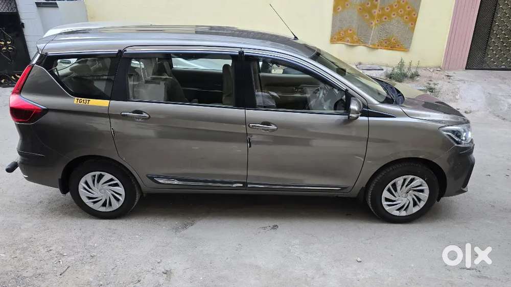 Maruti Suzuki Ertiga 2025 Cng + Petrol 33100 Km Driven