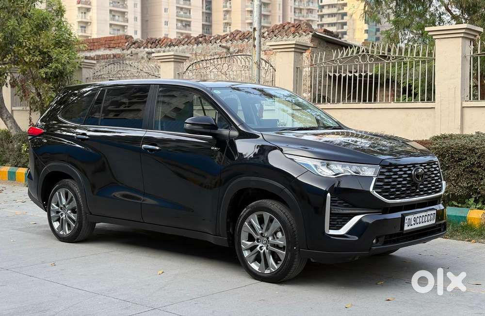 Toyota Innova Hycross 2.0 Zx (o) Hybrid 7 Str, 2025, Petrol