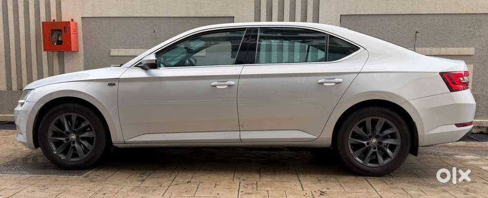 Skoda Superb L&k 2.0 Tdi At, 2017, Diesel