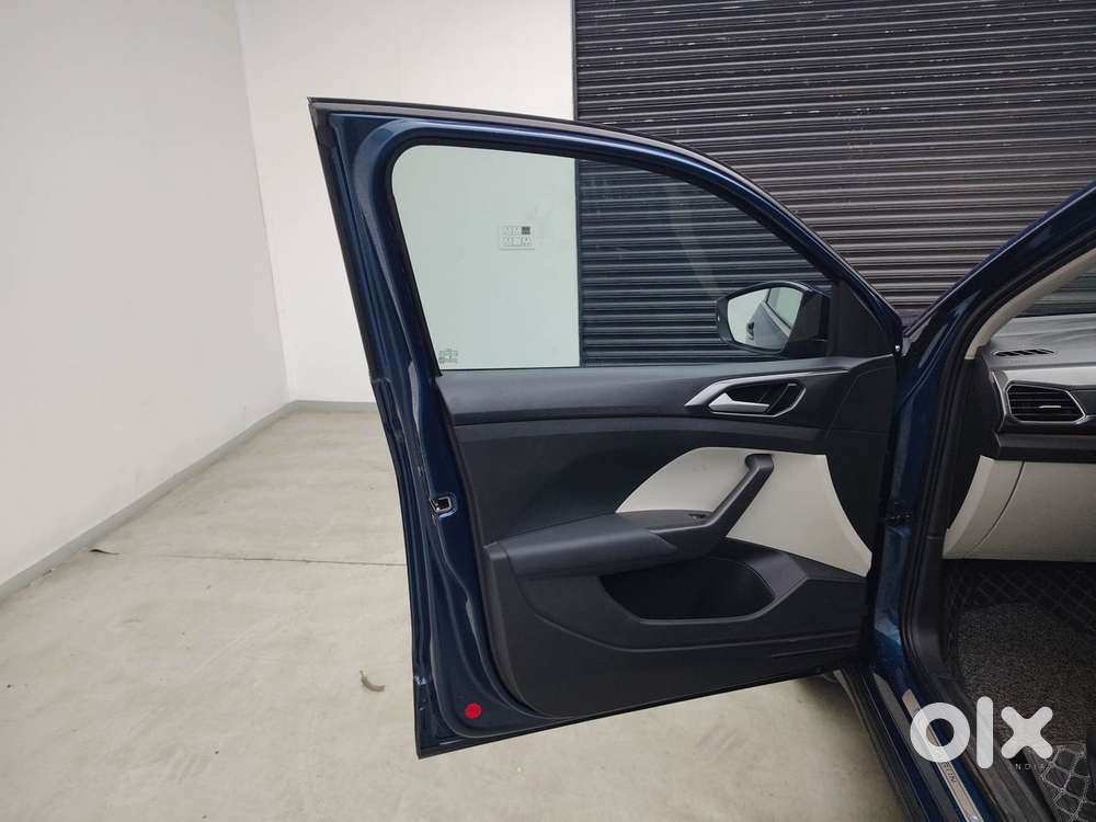 Volkswagen Taigun Topline 1.0 Tsi At (electric Seats), 2023, Petrol