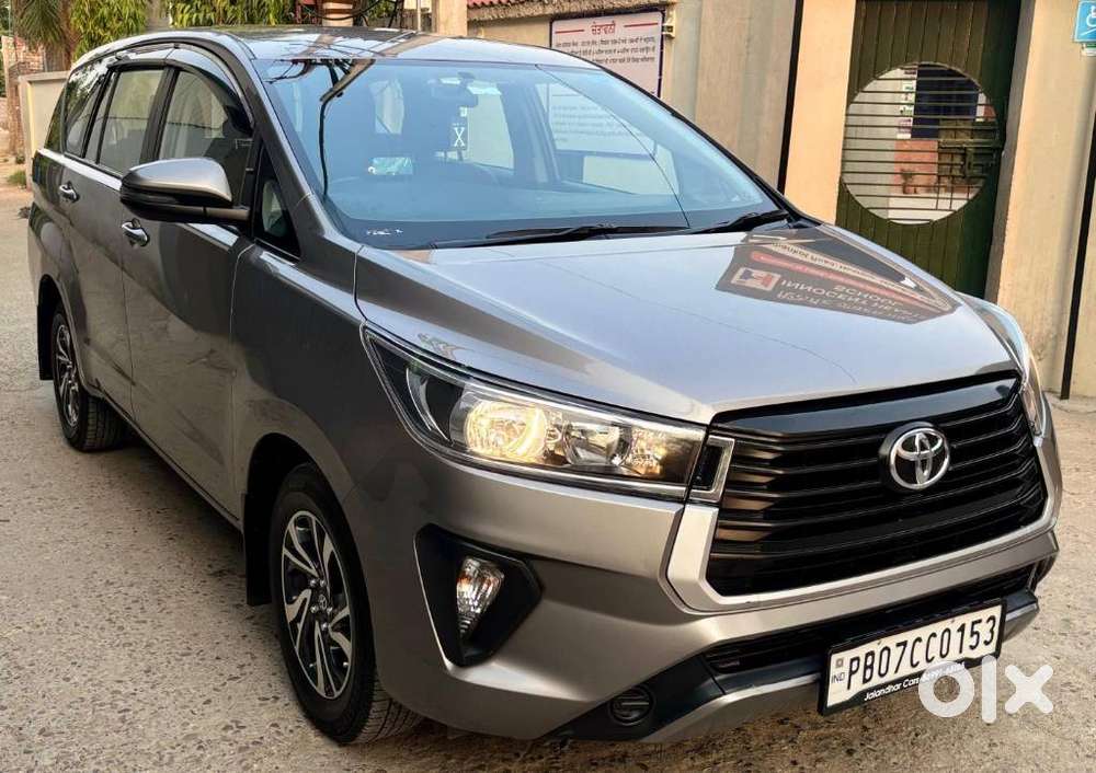 Toyota Innova Crysta, 2022, Petrol