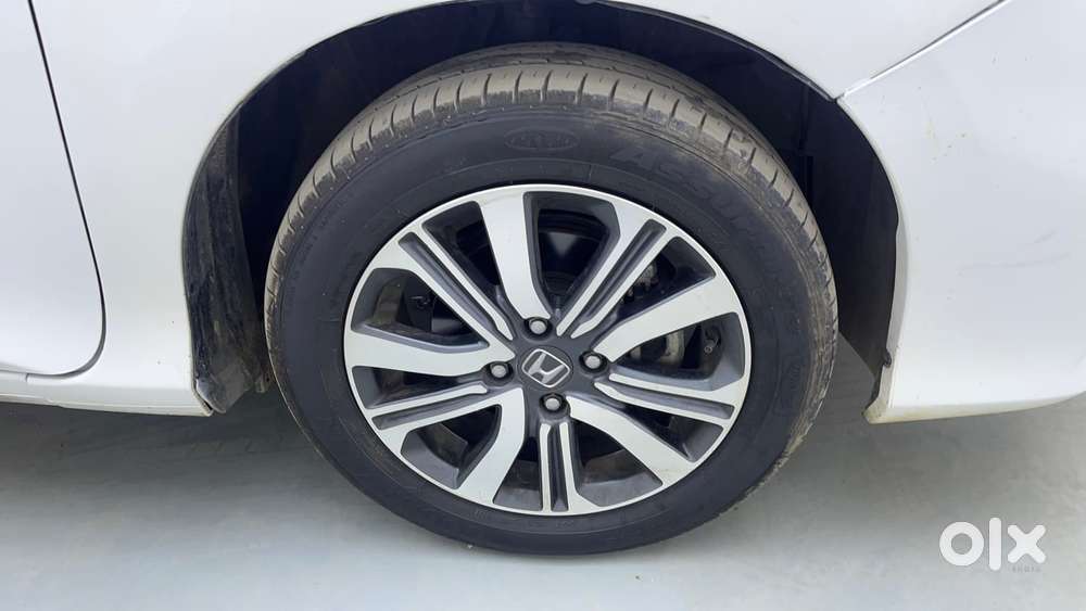 Honda City 1.5 V 4th Gen I-vtec Mt, 2023, Petrol