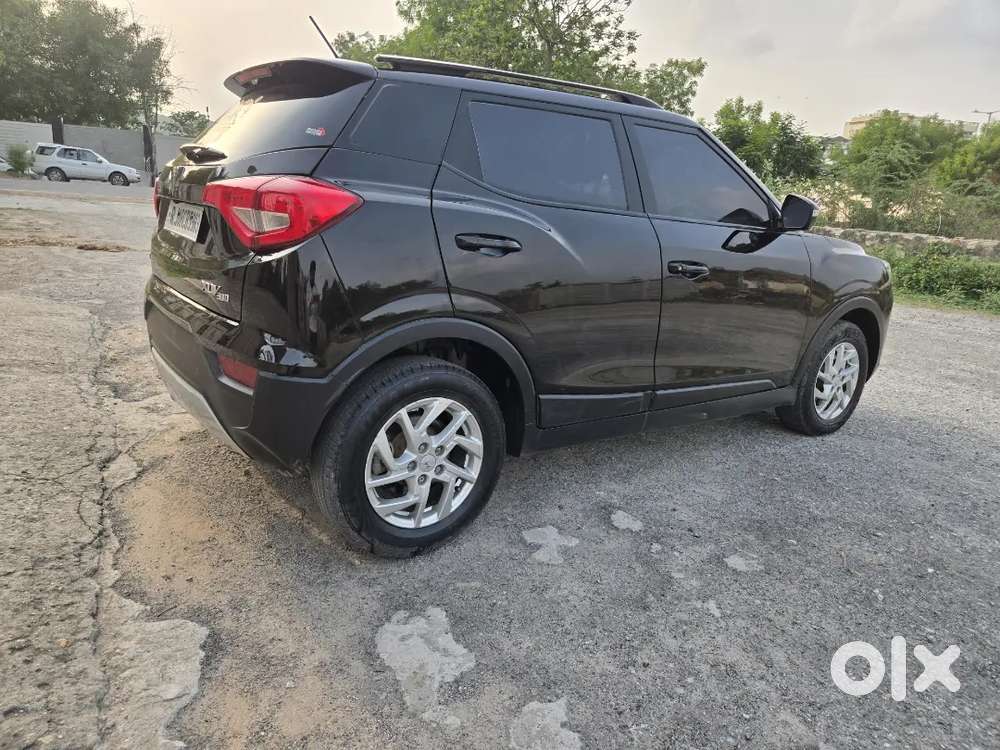 Mahindra Xuv300 1.5 W8 2023