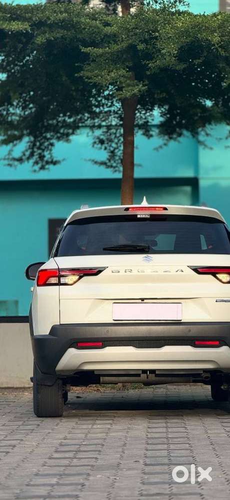 Maruti Suzuki Brezza 1.5 Zxi Smart Hybrid, 2025, Petrol