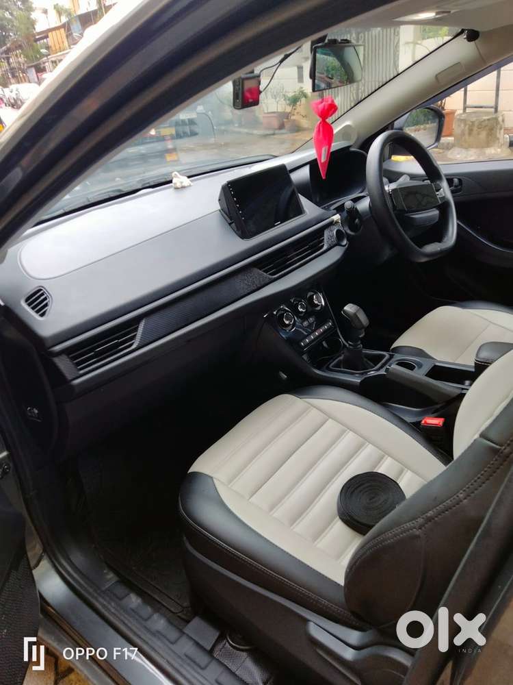 Tata Nexon Smart Petrol Icng 2026