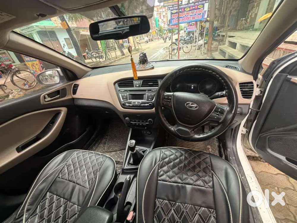 Hyundai I20 Sportz 2015 Car Top Model Push Button Start
