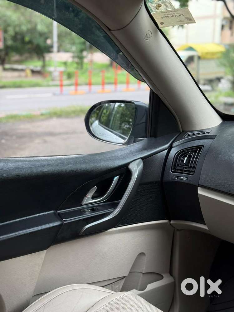 Xuv50 Diesel 2016 W8 1st Owner Paid 0065