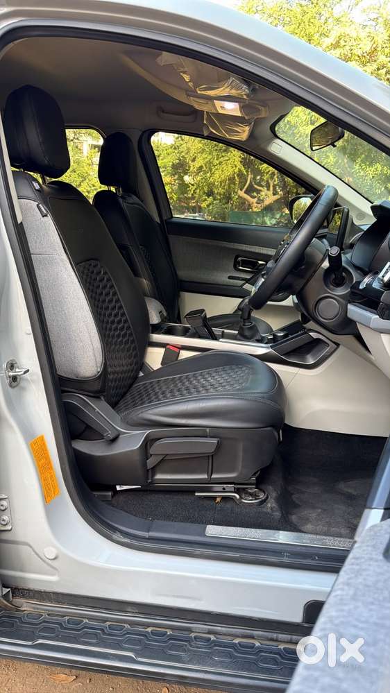 Tata Safari Pure Plus, 2024, Diesel