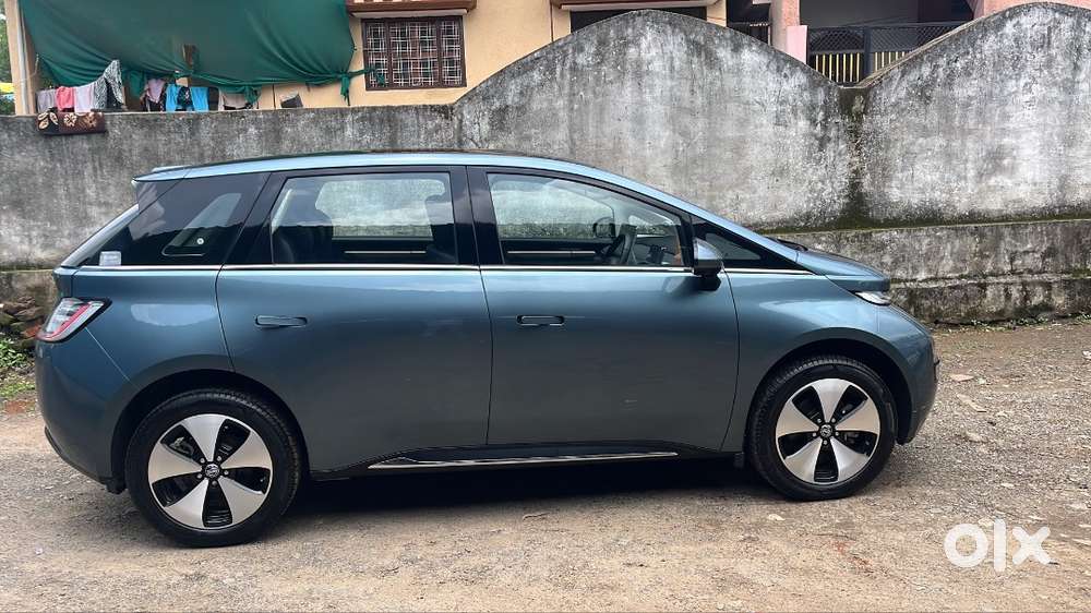 Mg Windsor Ev Essence 2025