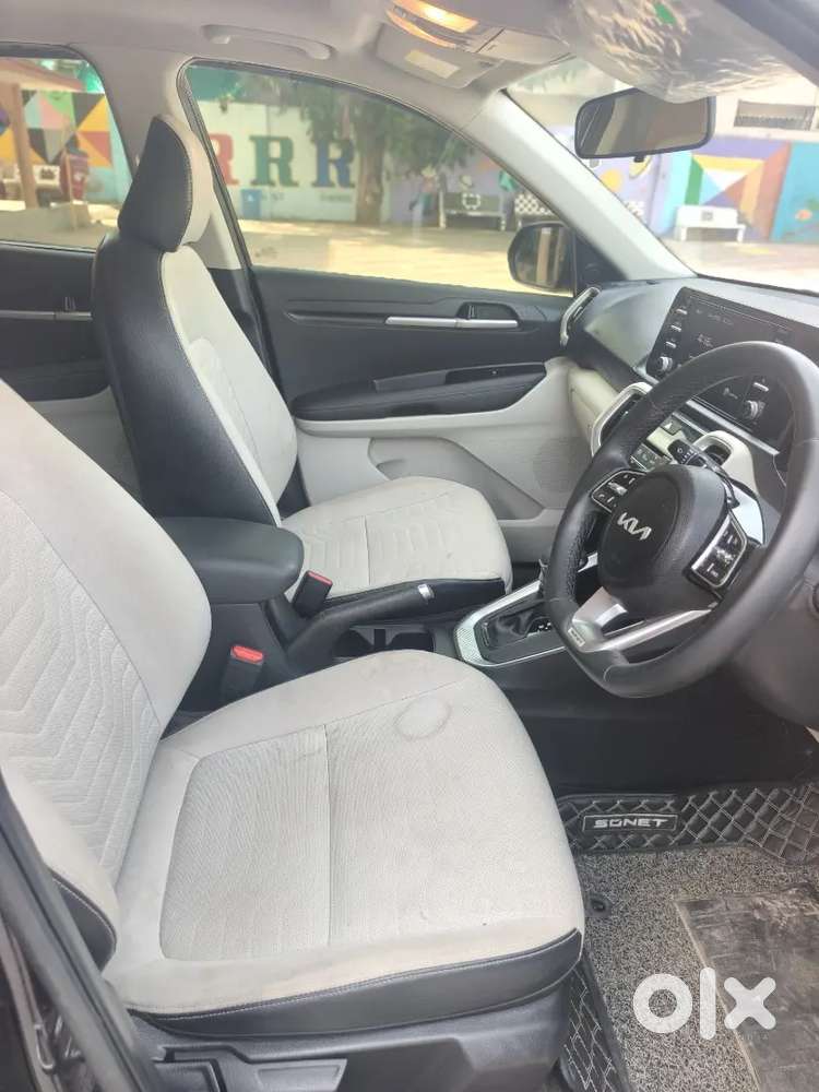 Kia Sonet 2023 Petrol 15300 Km Driven