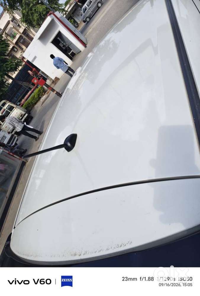 Maruti Suzuki Swift 1.2 Vxi (o), 2023, Petrol