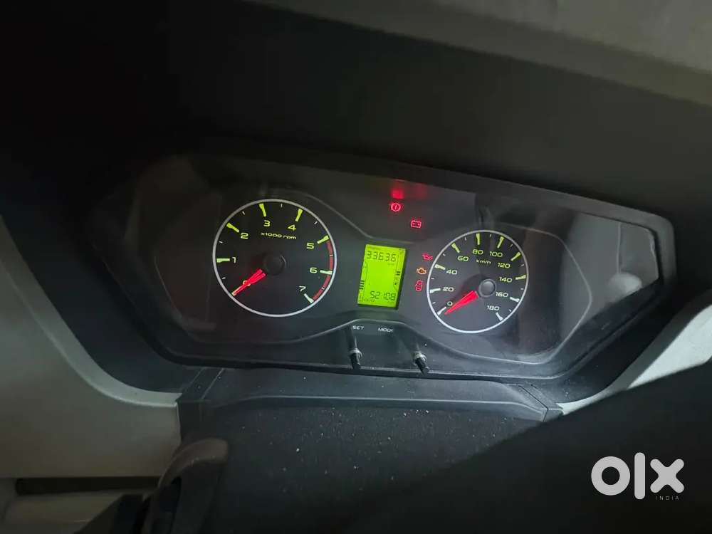 Mahindra Scorpio 1.99 S4 2015