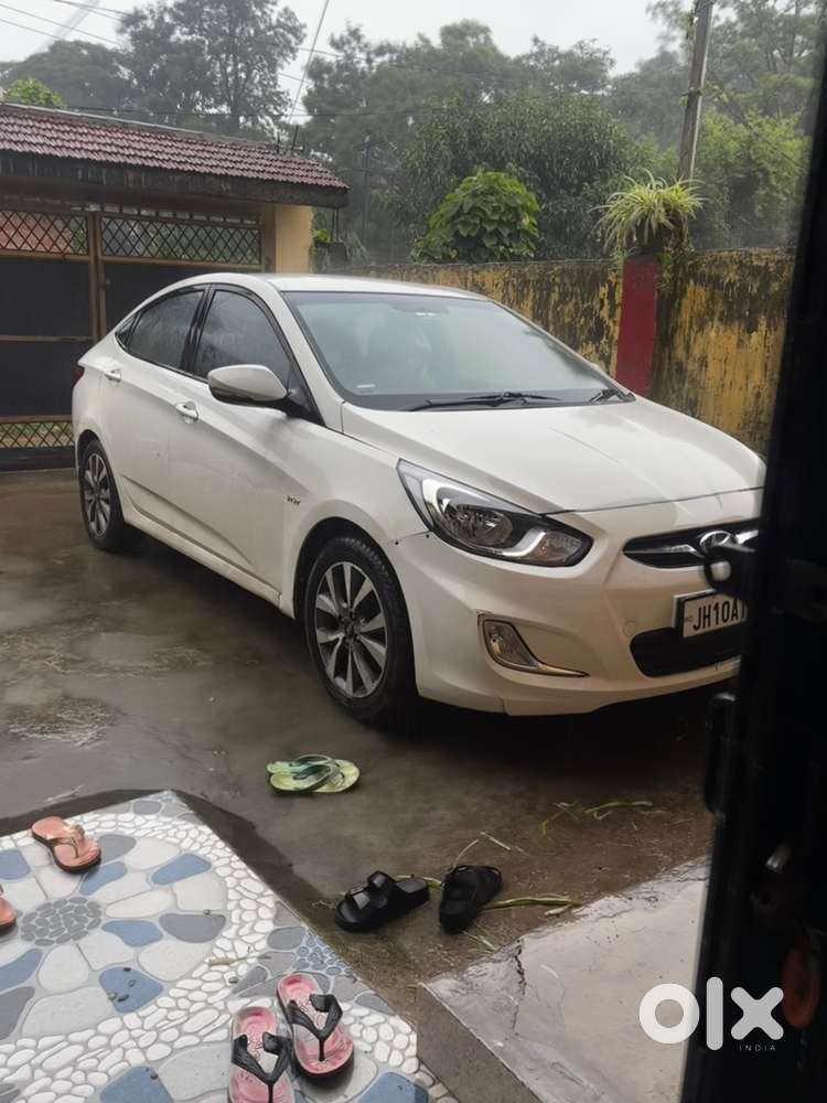 Hyundai Fluidic Verna 2015 Petrol Well Maintained