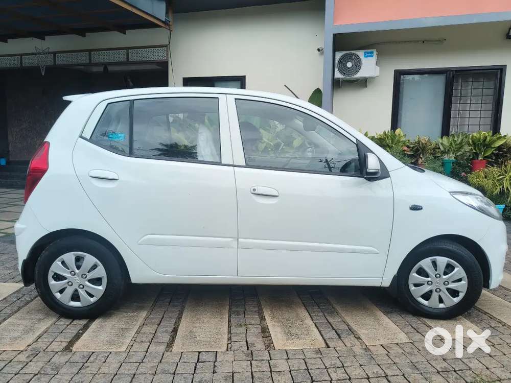 Hyundai I10 Sportz 2013 Automatic