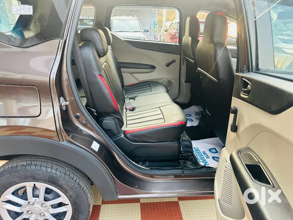 Renault Triber Rxl 1.0l Petrol Mt (2021)  Only 17,000 Km