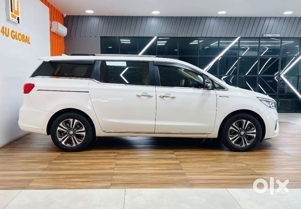 Kia Carnival Premium, 2021