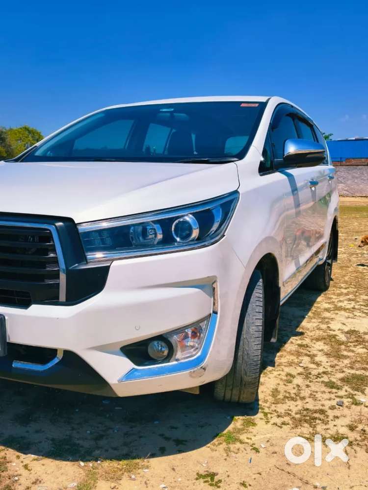 Toyota Innova Crysta [2020-ongoing] 2.4 Zx 7 Str, 2025, Diesel