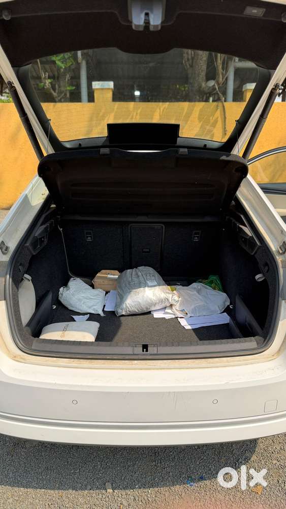 Skoda Octavia Facelift Essence, 2023, Petrol