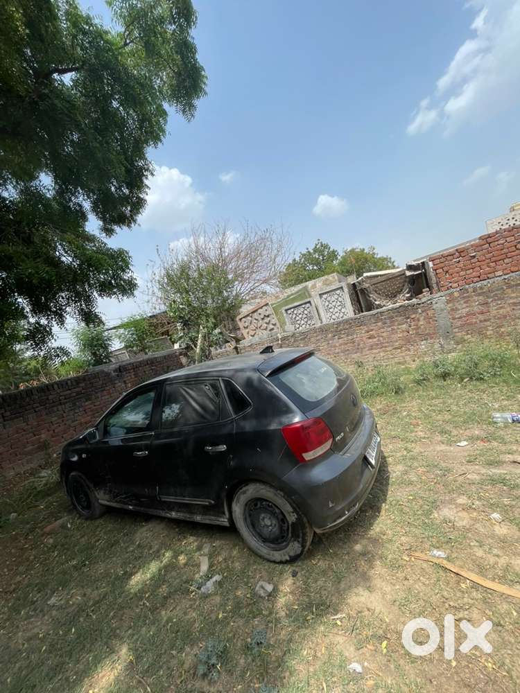 Volkswagen Polo 2015 Car