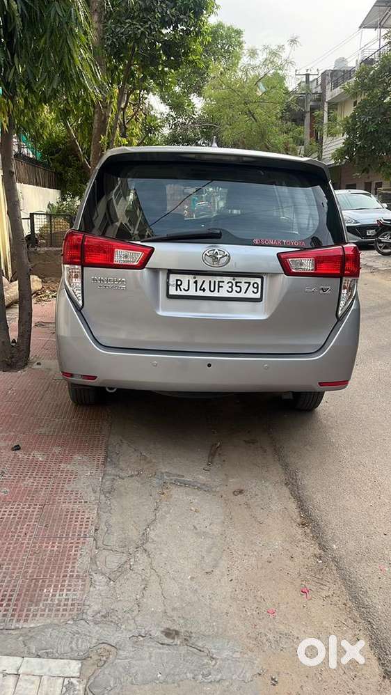 Toyota Innova Crysta 2017 Diesel 152000 Km Driven