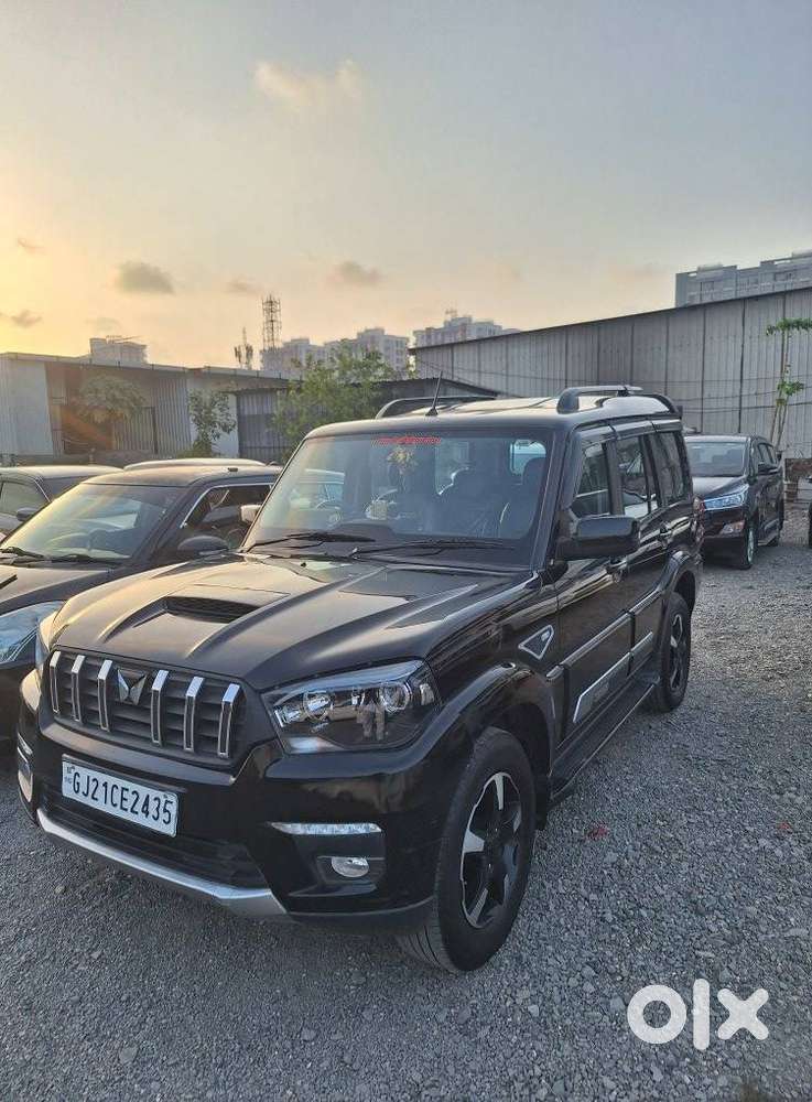 Mahindra Scorpio Classic 2.2 S 11 Mt 7 Str, 2024, Diesel