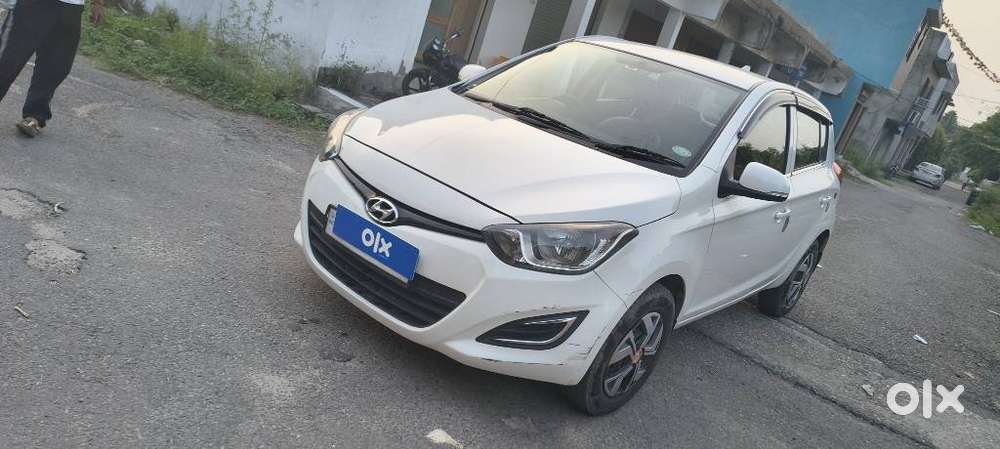 Hyundai I20 Magna 1.2 Vtvt, 2013, Petrol