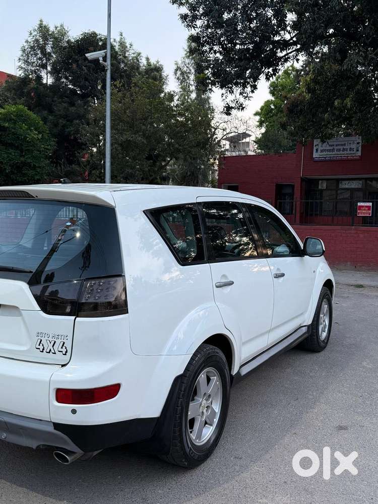 Mitsubishi Outlander 2.4 Cvt, 2009, Petrol