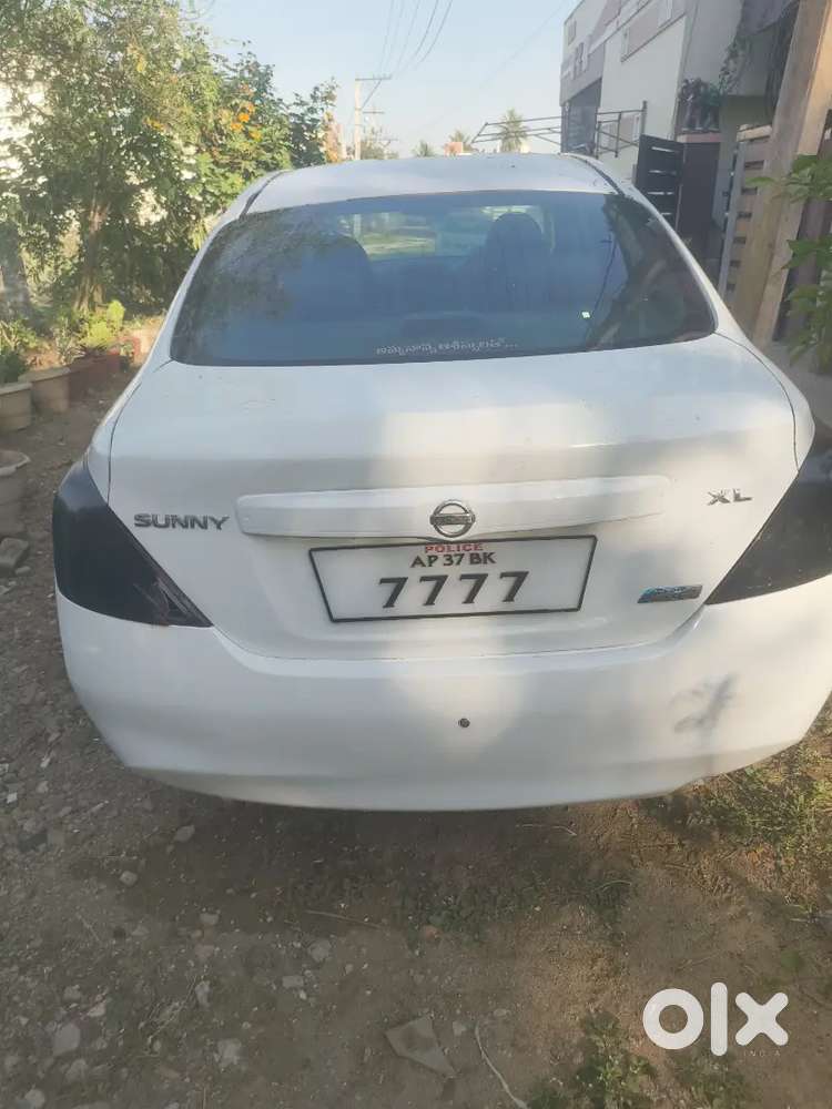Nissan Sunny 2012 Diesel 295000 Km Driven