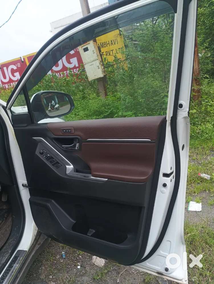 Toyota Innova Hycross 2024 With Mileage