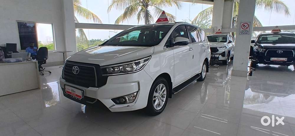 Toyota Innova Crysta 2.4 G Mt, 2023, Diesel