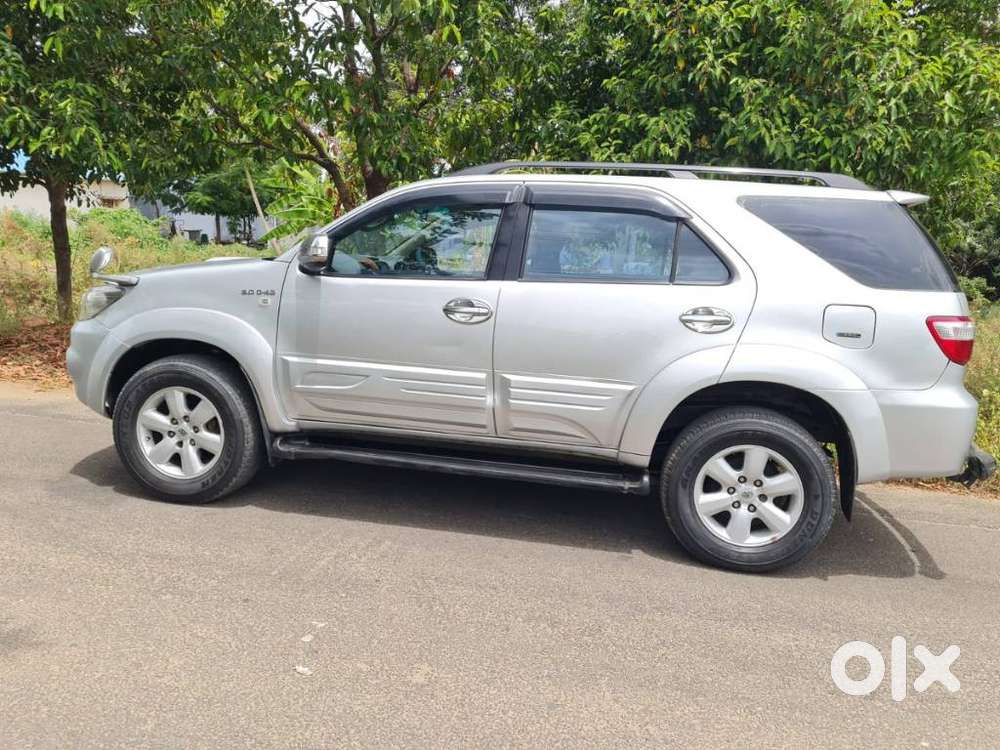 Toyota Fortuner 3.0 4x2 Mt, 2010, Diesel