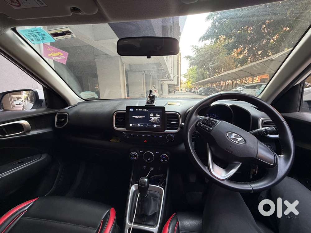 Hyundai Venue 2020 Petrol Well Maintained