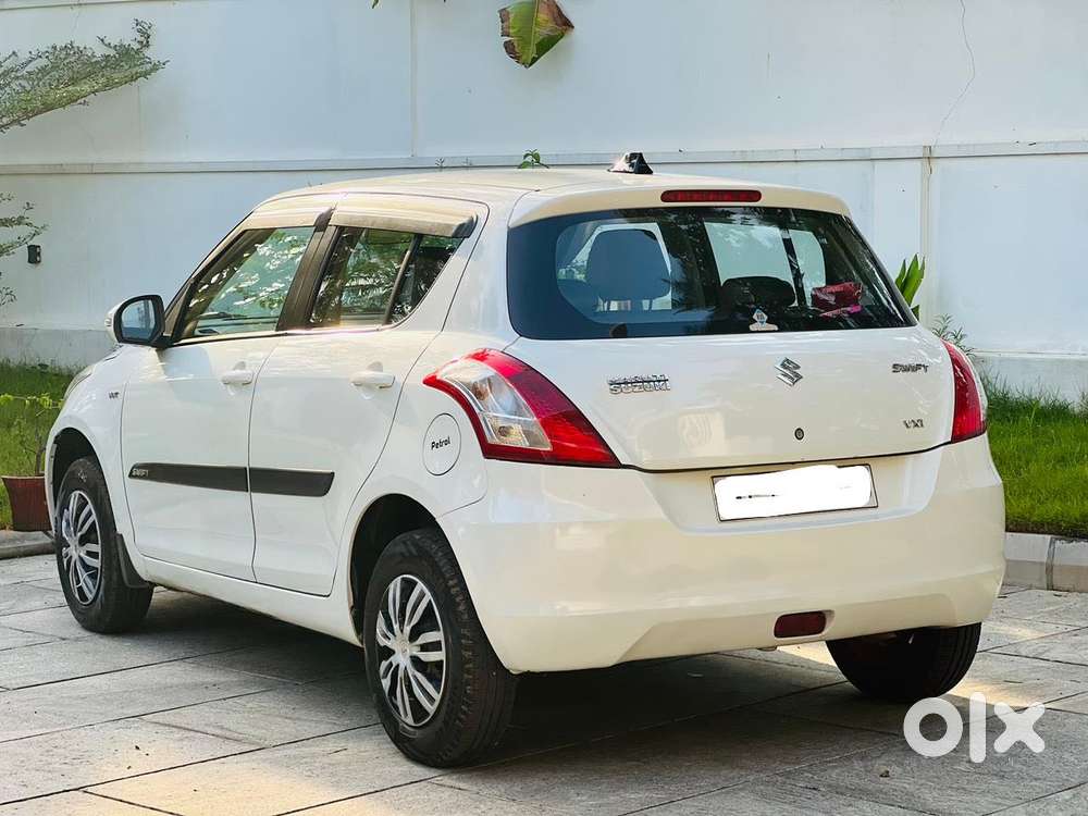 Maruti Suzuki Swift Vxi Optional, 2014, Petrol