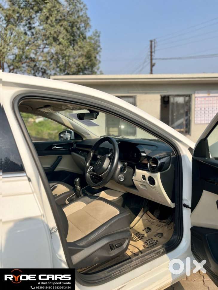 Skoda Slavia Style 1.0l Tsi Mt, 2024