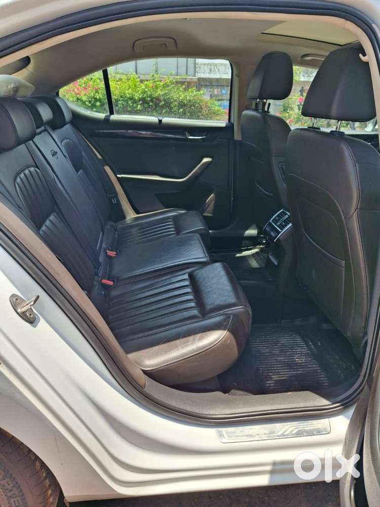 Skoda Superb 2.0 L&k Tsi At, 2019, Petrol