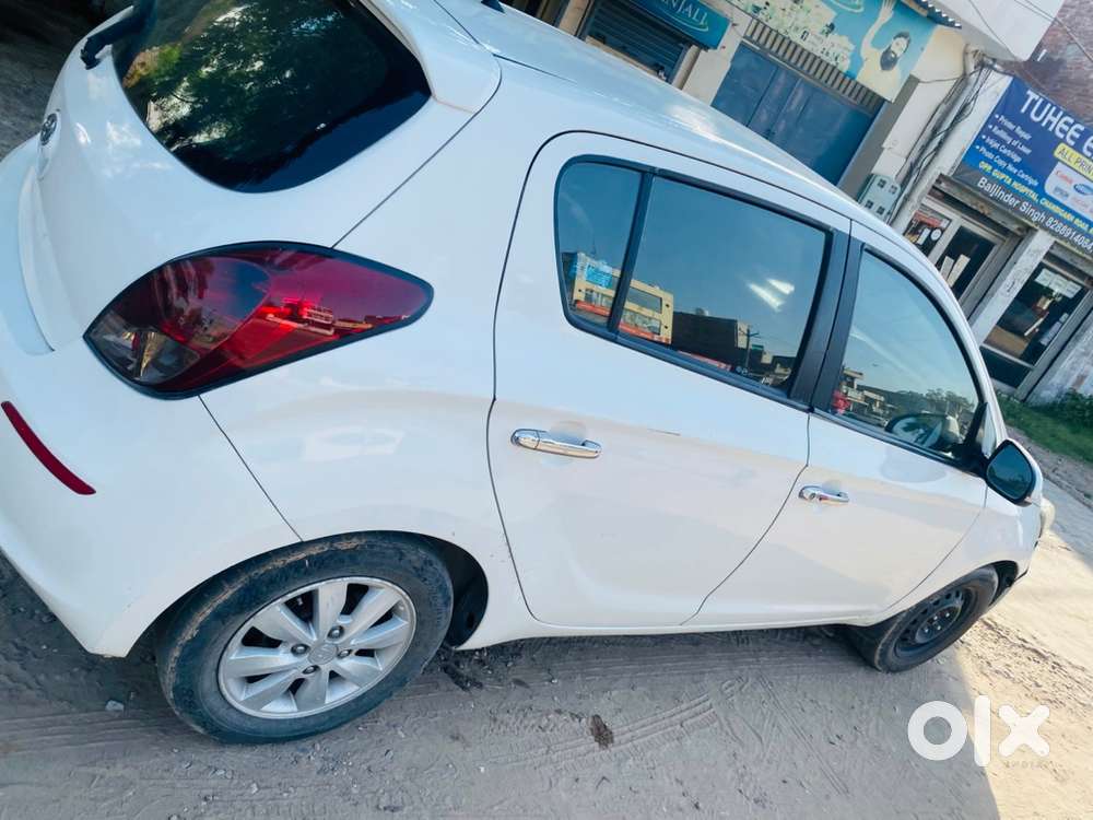 Hyundai I20 Diesel 2013 Puch Button Start Top Model