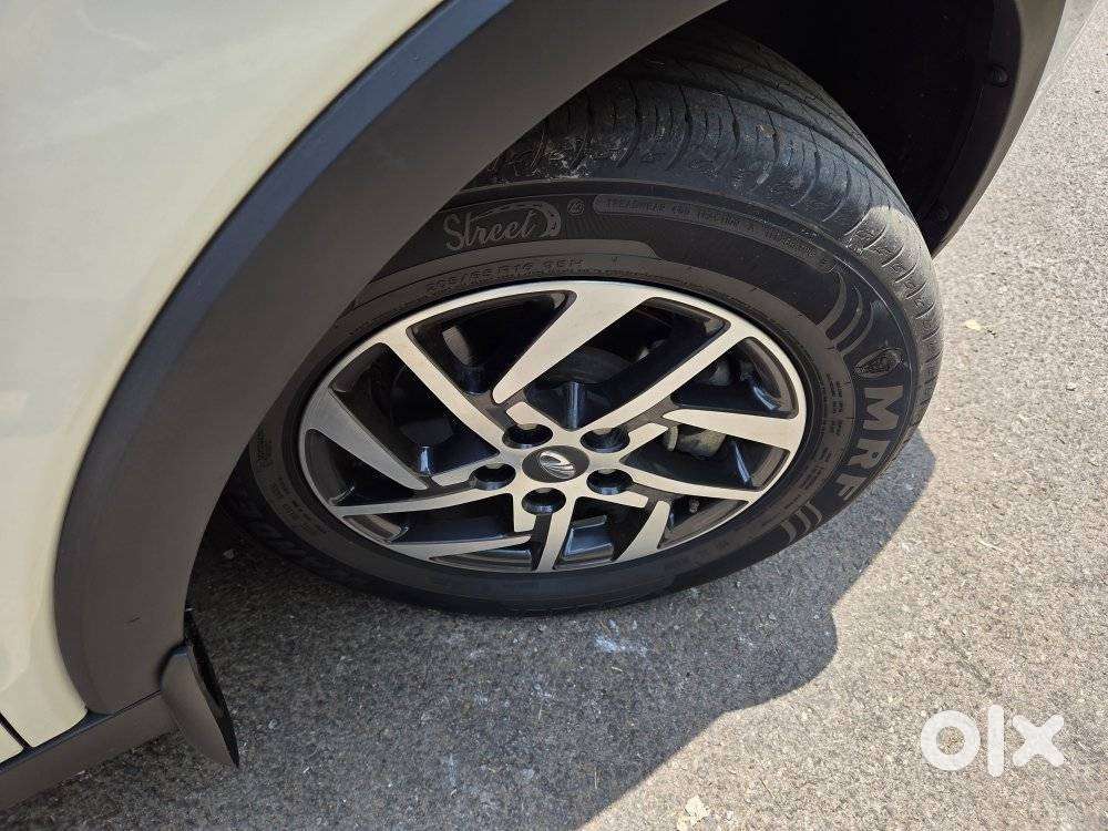 Mahindra Xuv300 W8 Option Diesel, 2022, Diesel