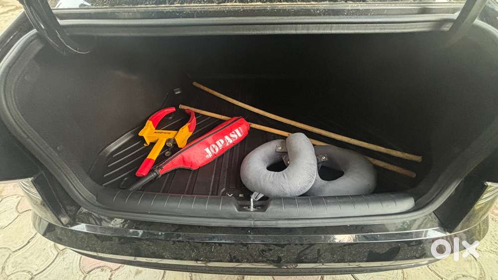 Hyundai New Verna Dec 2023 Black Petrol