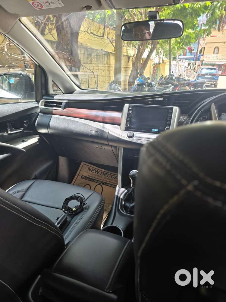 Toyota Innova Crysta 2.4 V 7 Str, 2022