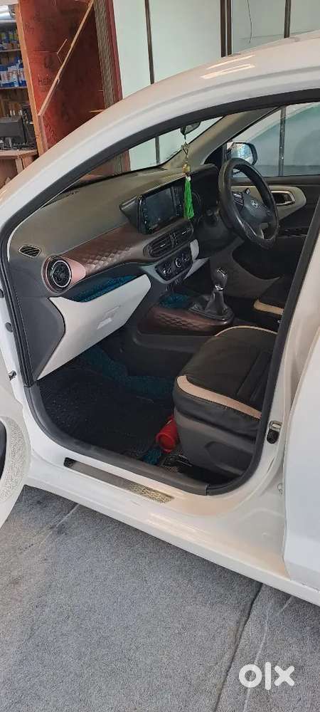 Hyundai Aura 2023 Cng & Hybrids 70000 Km Driven