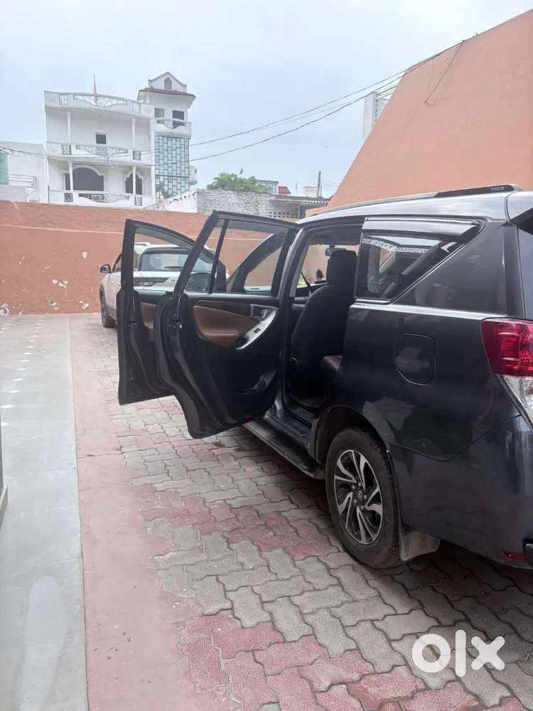 Toyota Innova Crysta 2021 Diesel 129000 Km Driven