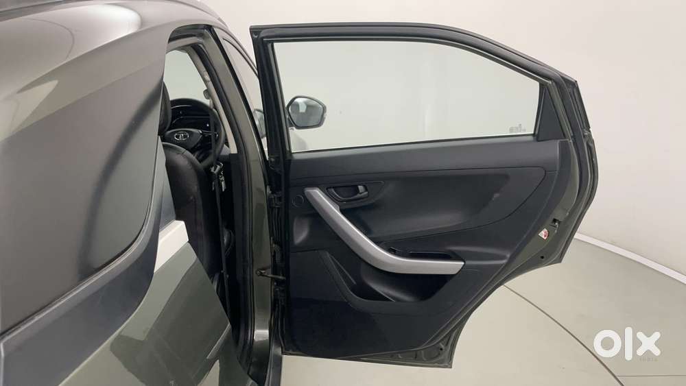 Tata Nexon 1.2 Revotron Xm (s), 2022, Petrol